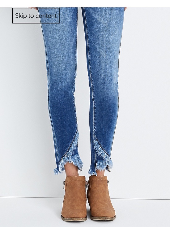 KanCan Denim - Kancan  Frayed V-Notch Ankle Jeans in Medium Blue- worn about 4-5 times. 60 reta